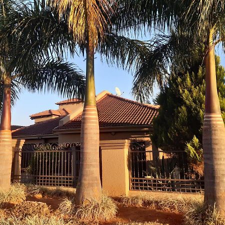 Lullaby Pearl Luxury Bed and Breakfast Tzaneen Eksteriør billede